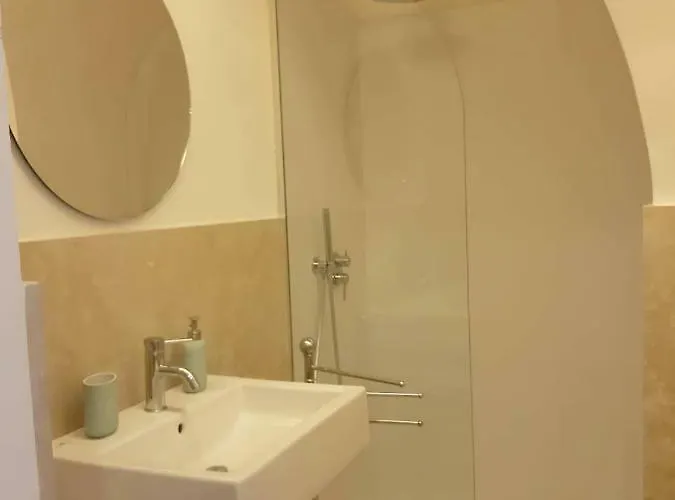 Stanze Dello Scirocco 招待所 3*