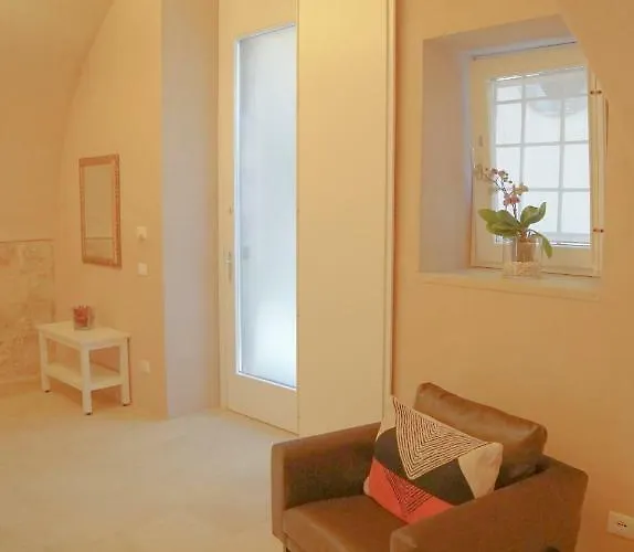 Stanze Dello Scirocco 招待所 诺托